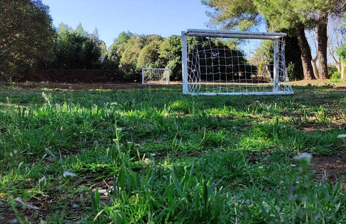 Offrez-Vous Un Sejour Dans Notre Studio T1 Bis A Entressen Une Grande Piscine Pour Se Rafraichir ,Un Espace De Jeux Pour Enfants Pour Des Heures De Divertissement Un Terrain De Petanque Pour Des Parties Endiablees Bagian luar foto